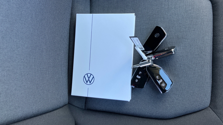 Volkswagen Crafter Cr35 Mwb Diesel Fwd 2.0 TDI 140PS Commerce Plus High Roof Van